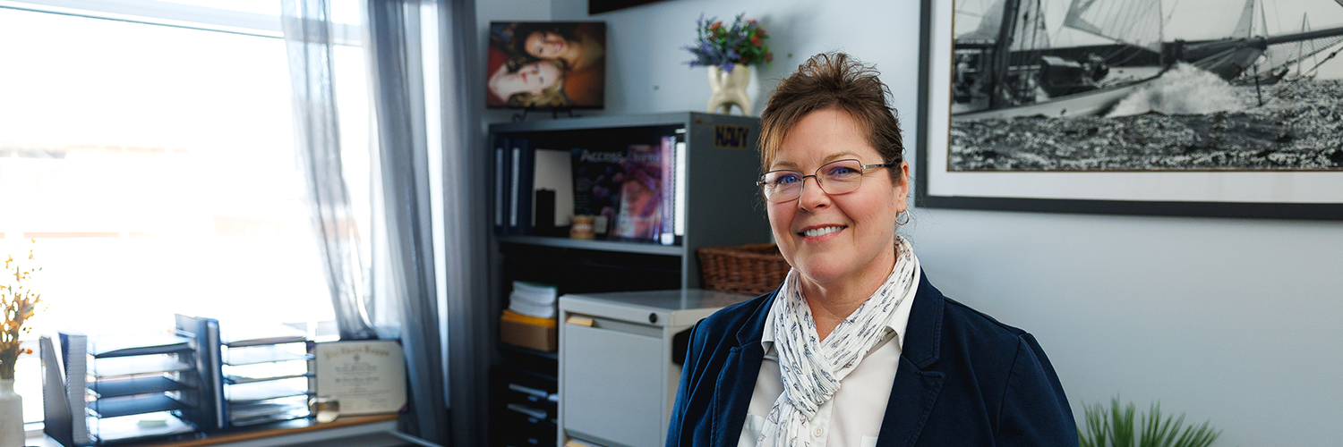 Professor Kristin Hofer (DH ‘02): Service, Smiles, and Second Acts at SUNY Broome